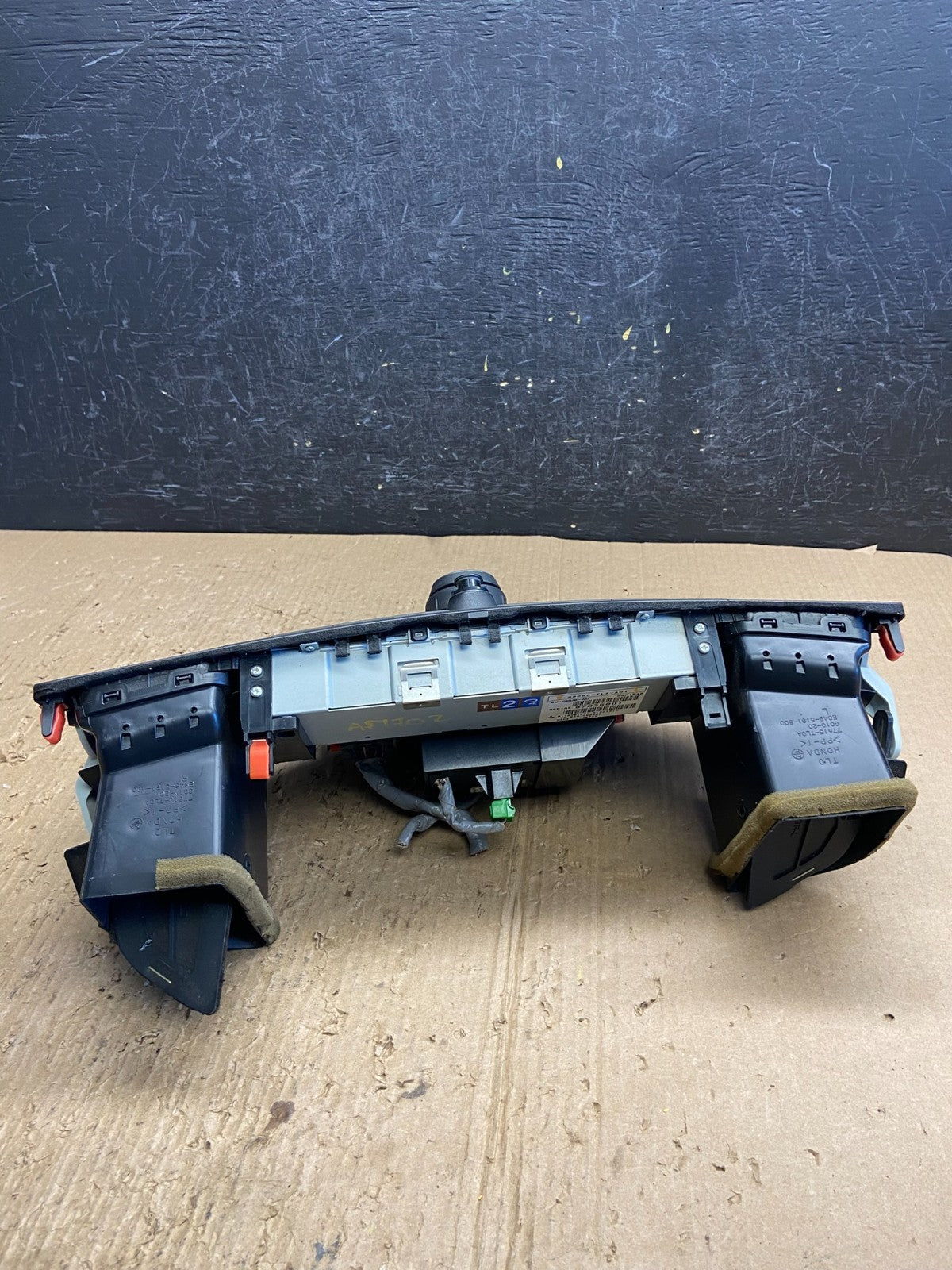 2009 to 2010 Acura TSX AM/FM CD Player Radio Audio System Air Vent af1702 DG4