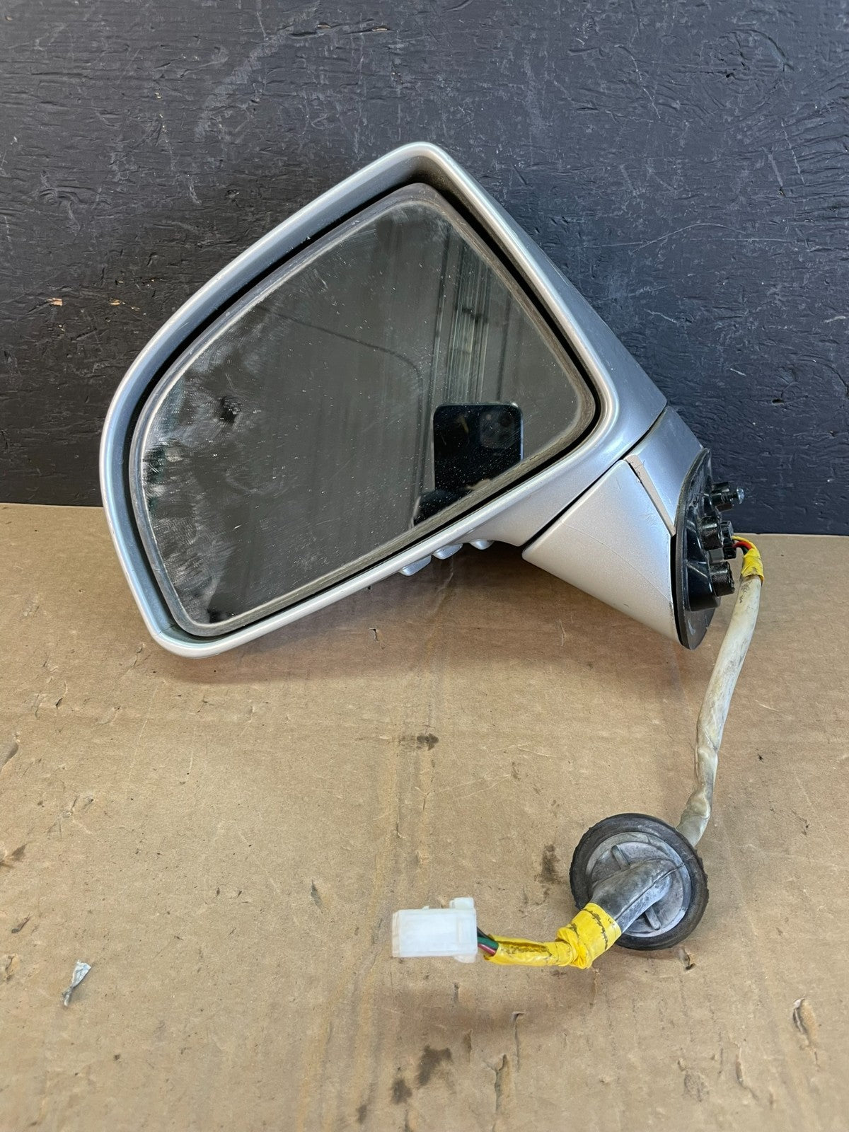 2007 - 2009 Kia Rondo Left Driver Side View Door Mirror AC990210