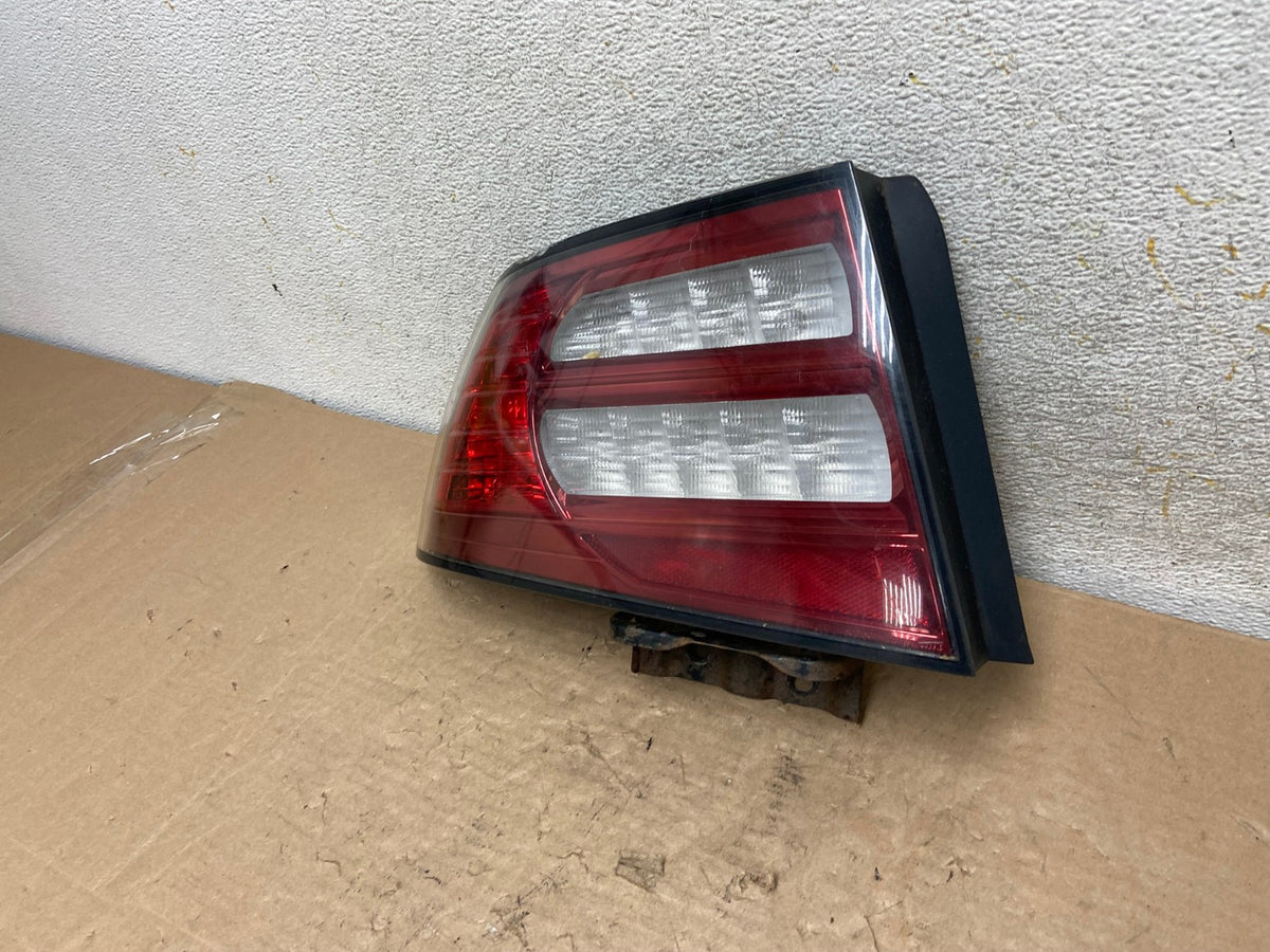 2007 - 2008 Acura Tl Left Driver LH Side Tail Light AI1117 LK1