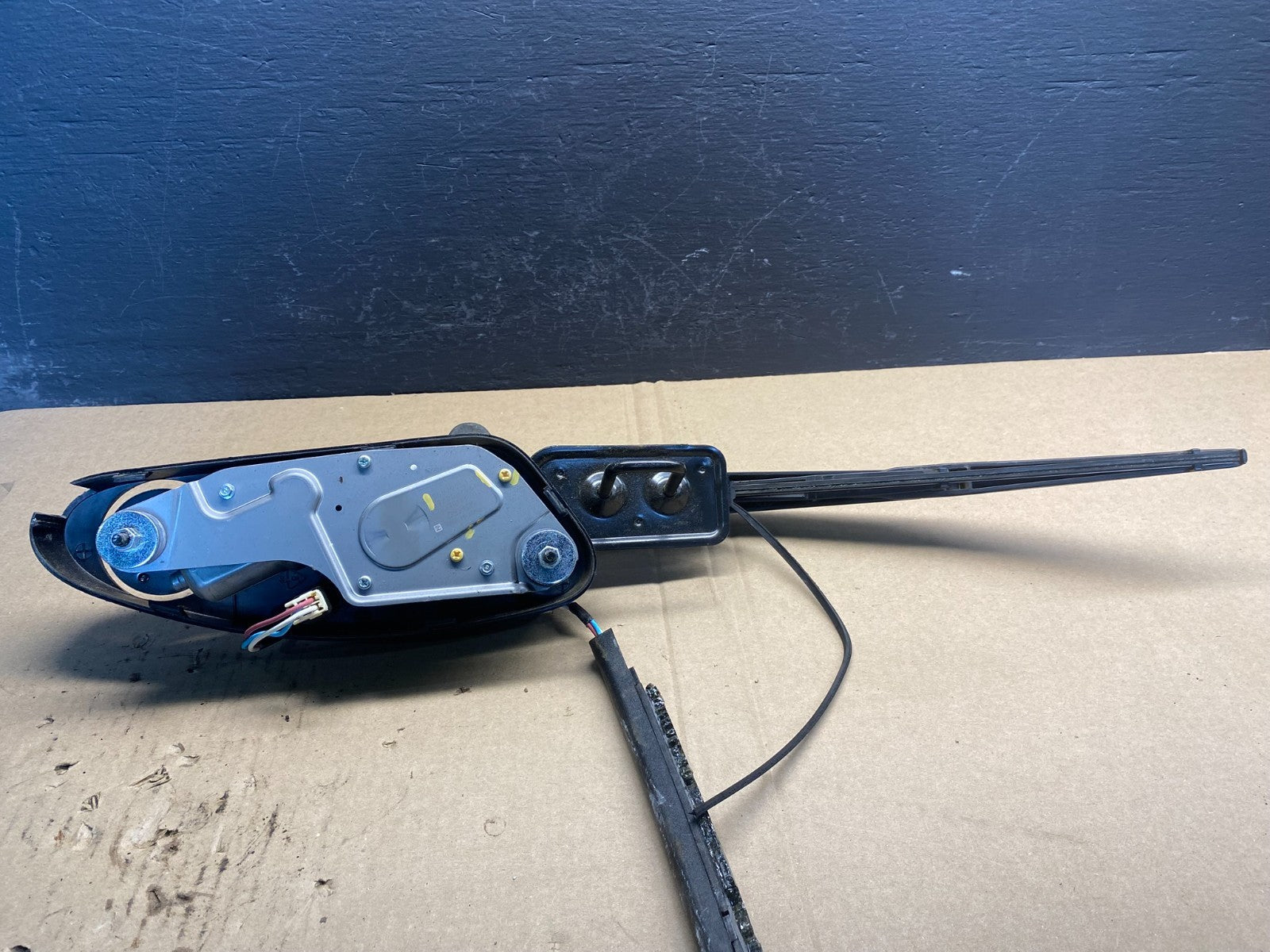 2011-2013 Jeep Grand Cherokee Tailgate Back Door Rear Wiper Motor Wiper AC0947 D2