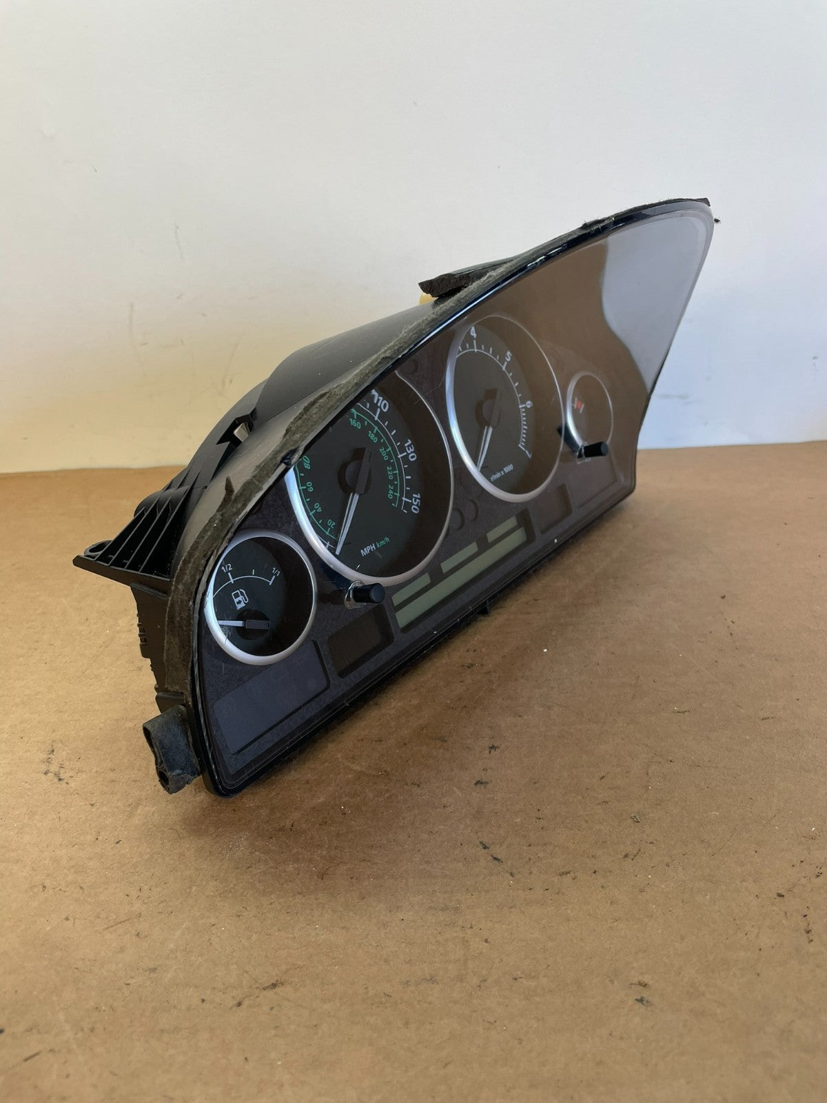 2003 2006 Land Range Rover Speedometer Cluster Gauge AG0722 DG1
