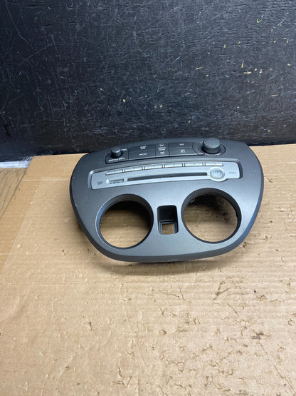 2006-2008 Mitsubishi Eclipse AMFM Radio CD Player Display Stereo Panel AG8540 DG2