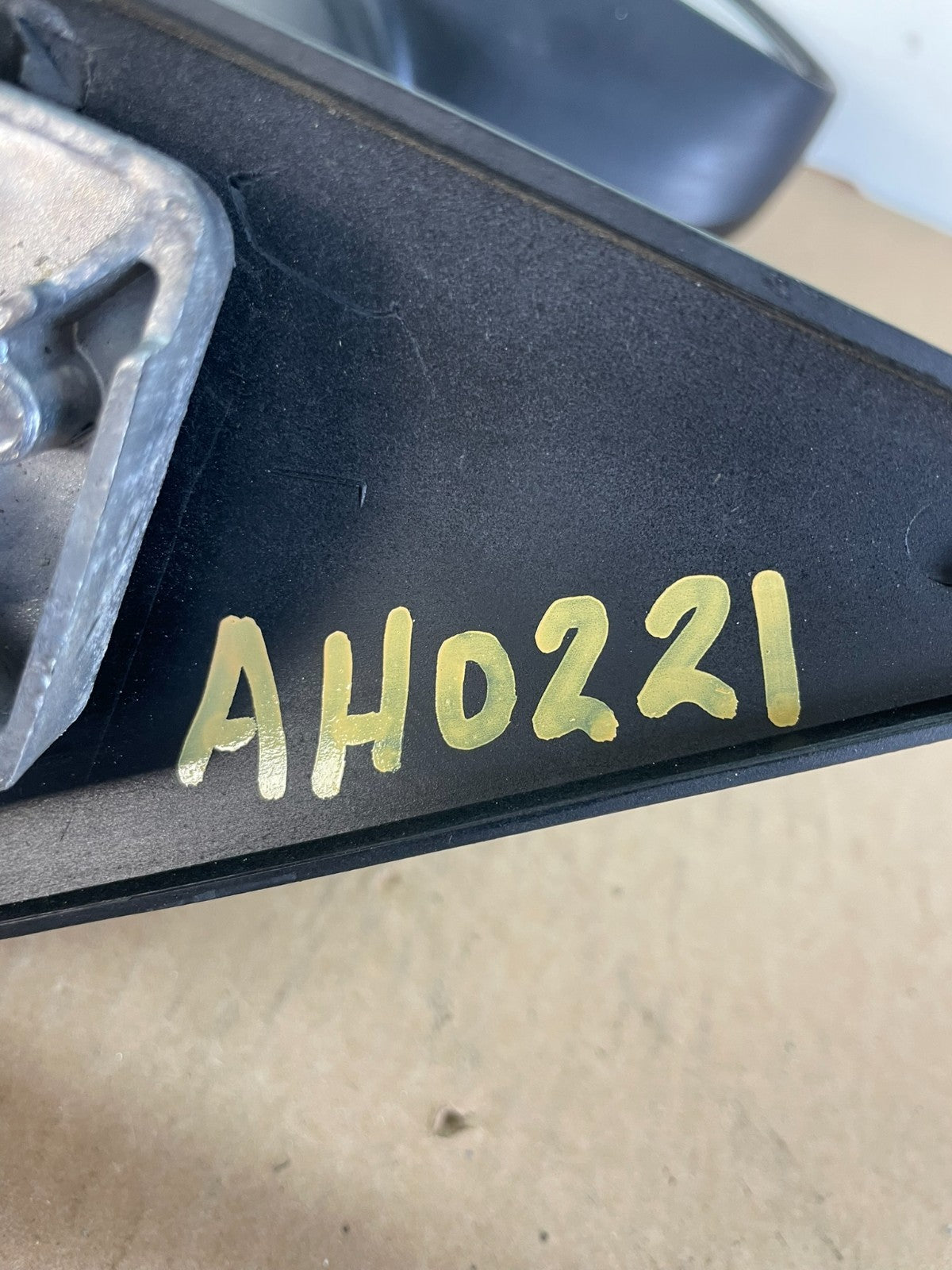 2003-2006 Chevrolet Tahoe Suburban Left Driver LH Heated Mirror AH02219