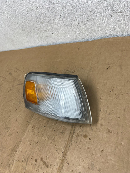 1993 to 1997 Toyota Corolla Right Passenger Corner Marker Turn Signal AD1229 DW1