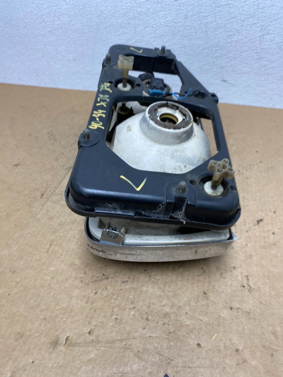 1990-1994 Jaguar XJ6 XJ12 Left Driver LH Side Halogen Headlight  AC3293 DG7