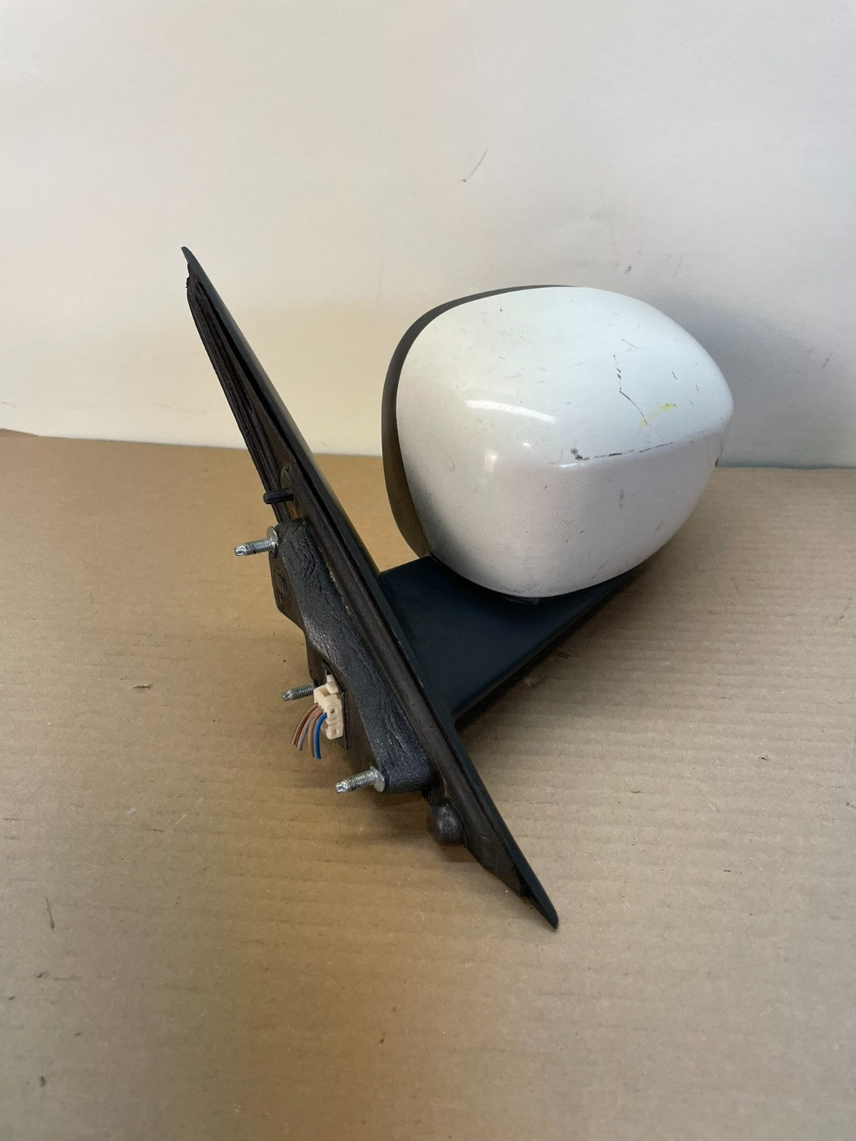 2006 to 2009 Chrysler 300 Left Driver LH View Door Mirror AD5832 DW1