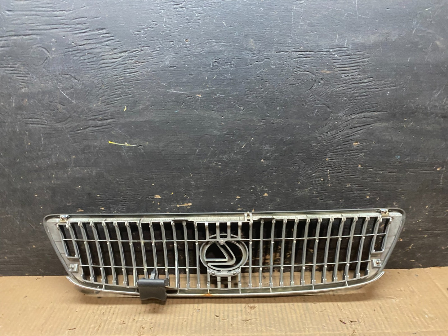 1998 to 2005 Lexus GS300 Front Upper Chrome Grill Grille OEM T9549 DG4