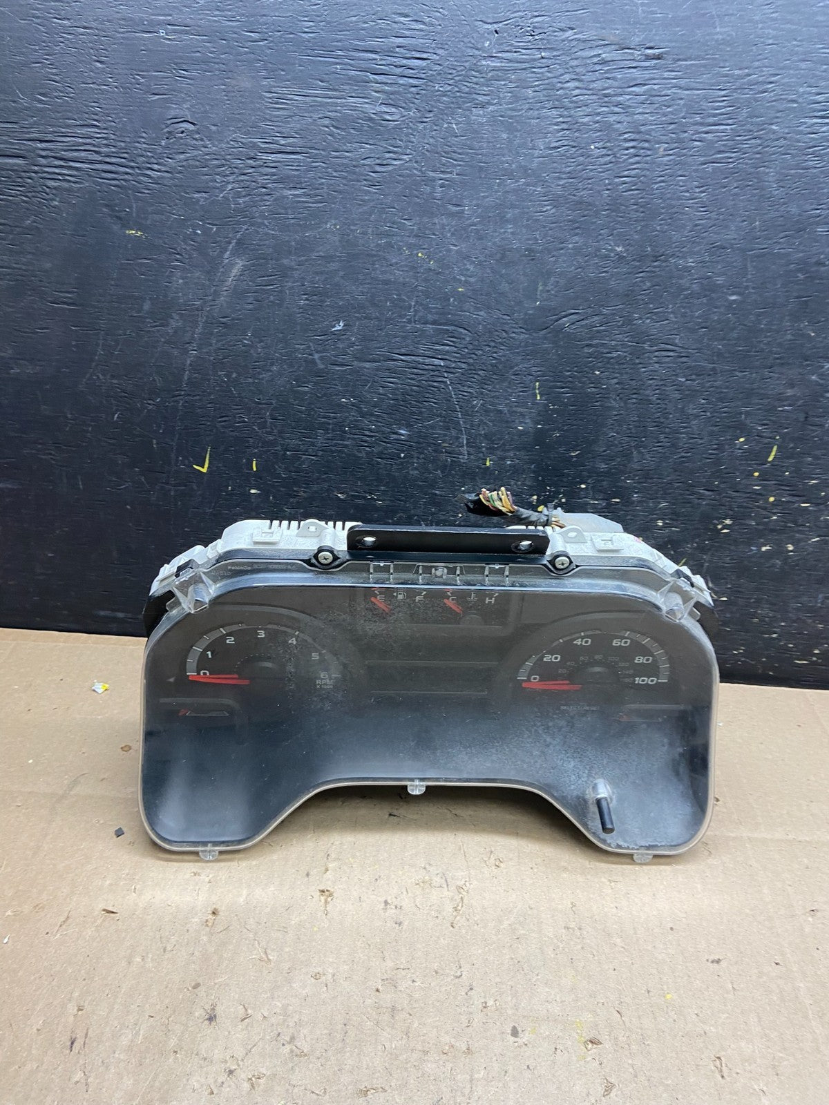 2009 to 2014 Ford E150 E250 E350 VAN Gauge Speedometer Cluster U46950