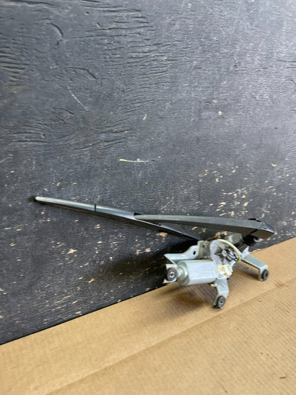 2005 to 2009 Subaru Legacy Outback Rear Windshield Wiper Motor AB28452