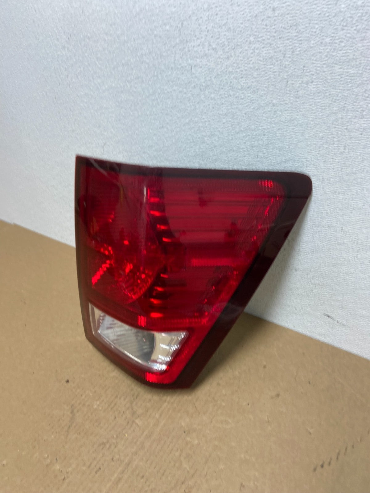 2007 2008 2009 2010 Jeep Grand Cherokee Right Passenger Tail Light Oem AC1125 DW1