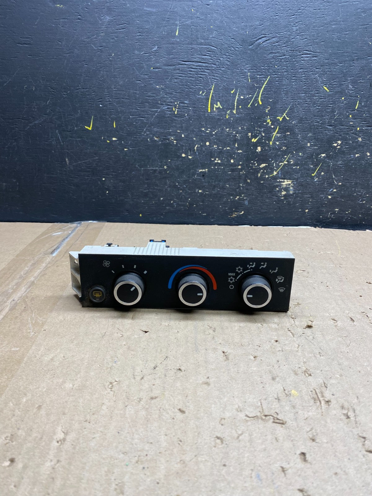 2008-2010 Chevrolet Express 1500 2500 3500 Climate Control Panel AB2087 DG0