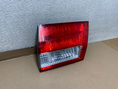 2005 2006 2007 Honda Odyssey Inner Right Passenger RH Tail Light U0863 DW2