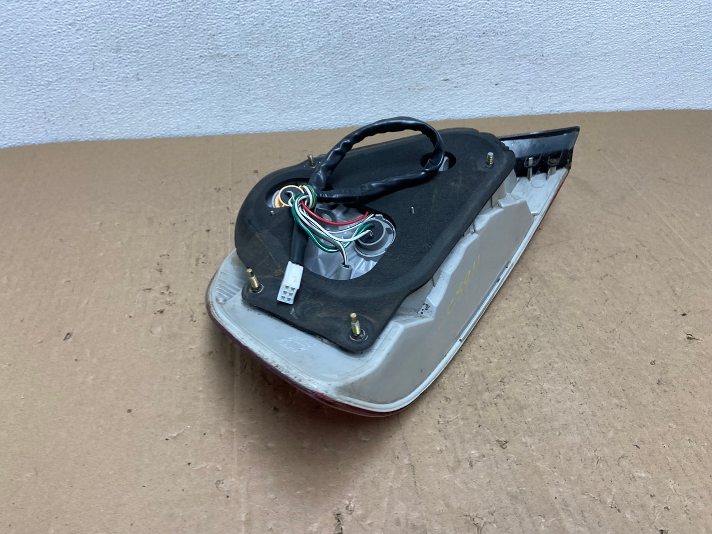2003 to 2004 Toyota Avalon Right Passenger RH Side Tail Light AC5911 LK3