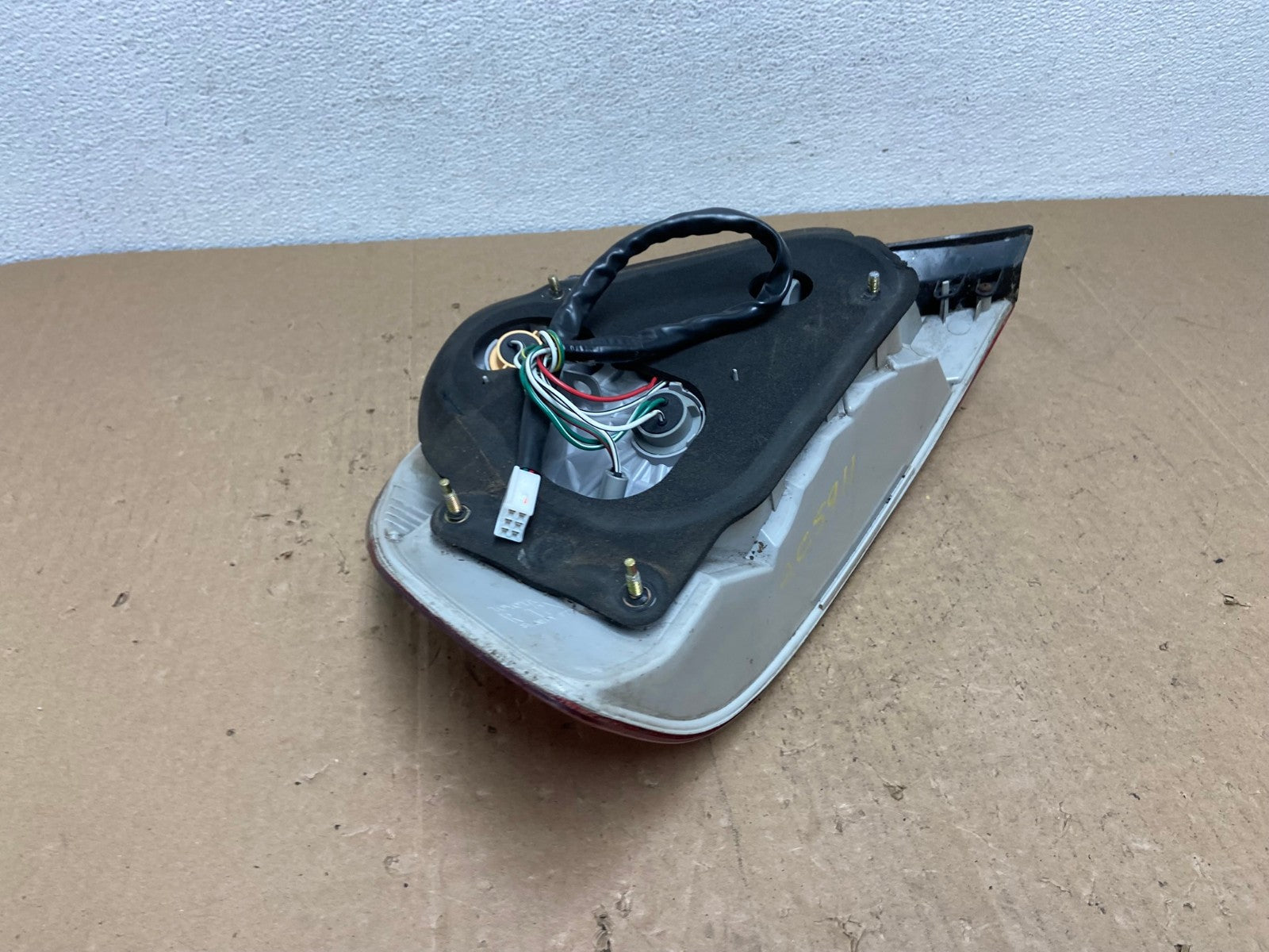 2003 to 2004 Toyota Avalon Right Passenger RH Side Tail Light AC5911 LK3