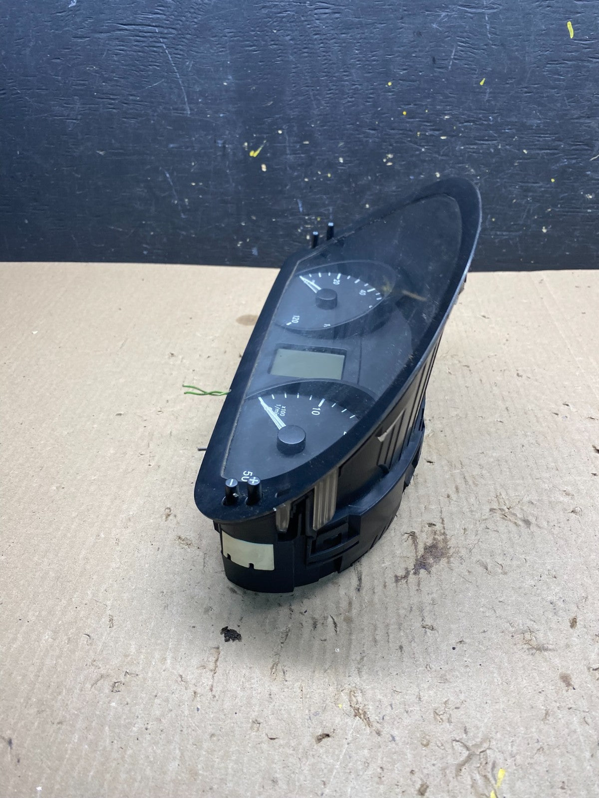 2003 to 2006 Sprinter 2500 3500 Instrument Speedometer Gauge Cluster Q7070 DG2
