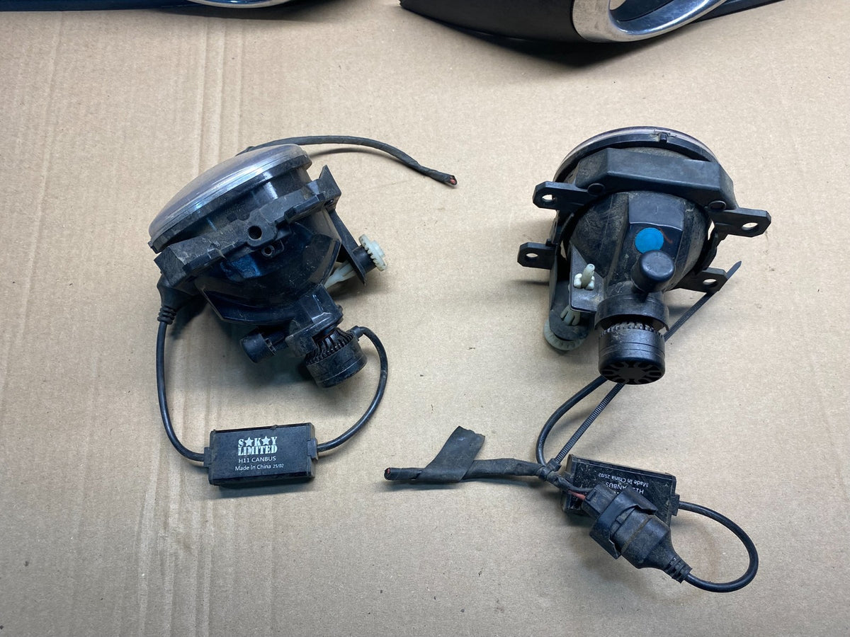 2014 to 2023 Subaru Forester Left+Right Set Side Fog Lights AE62622