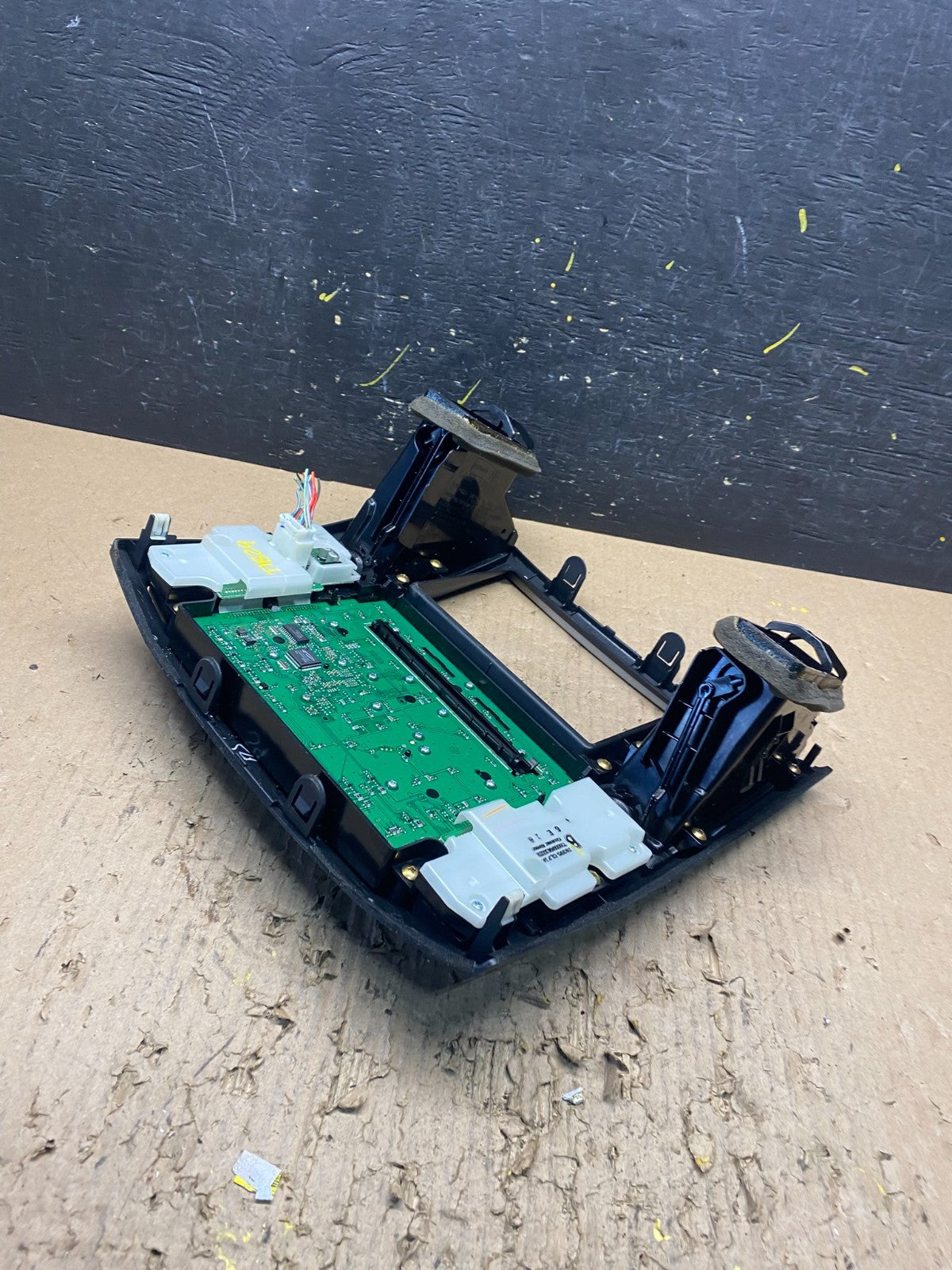 2006 to 2008 Infiniti FX35 Front Radio A/C Heater Switch Control Panel T1829 DG4