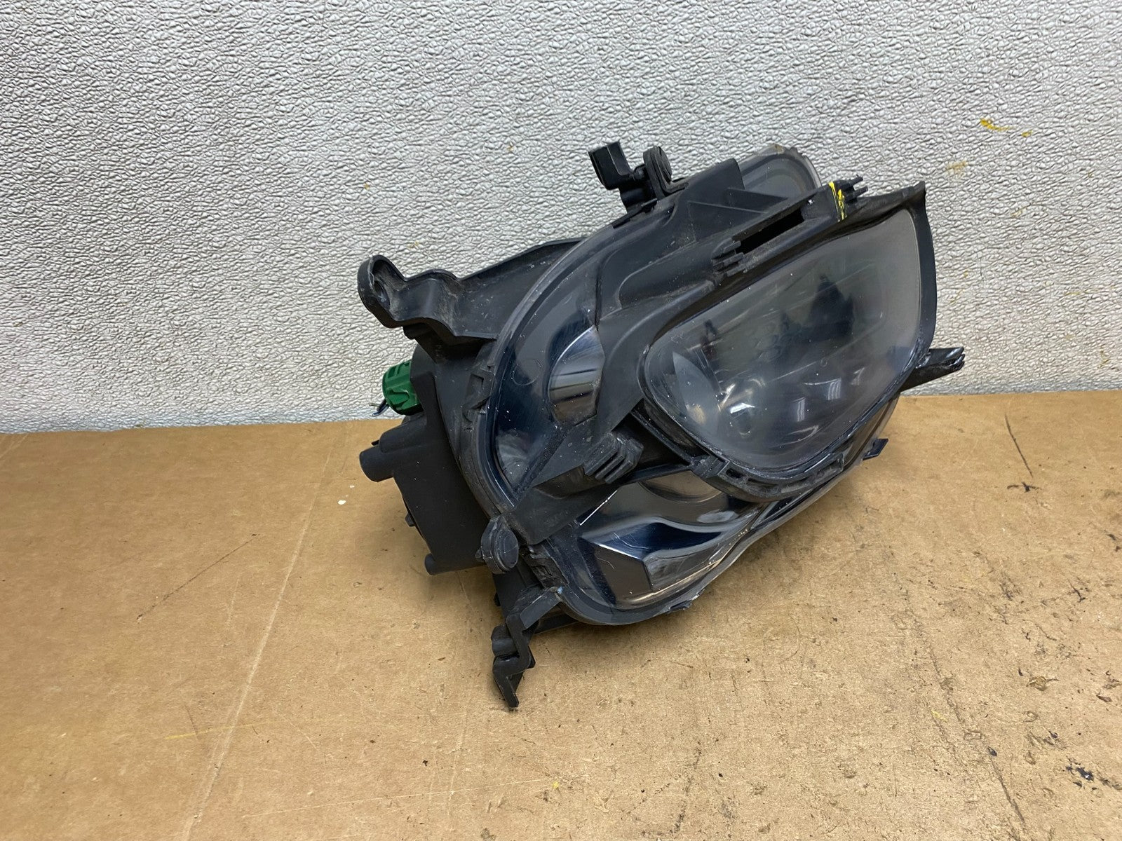 Halogen 2014-2017 Jeep Cherokee Left Driver LH Side Lower Headlight X6797 GD2