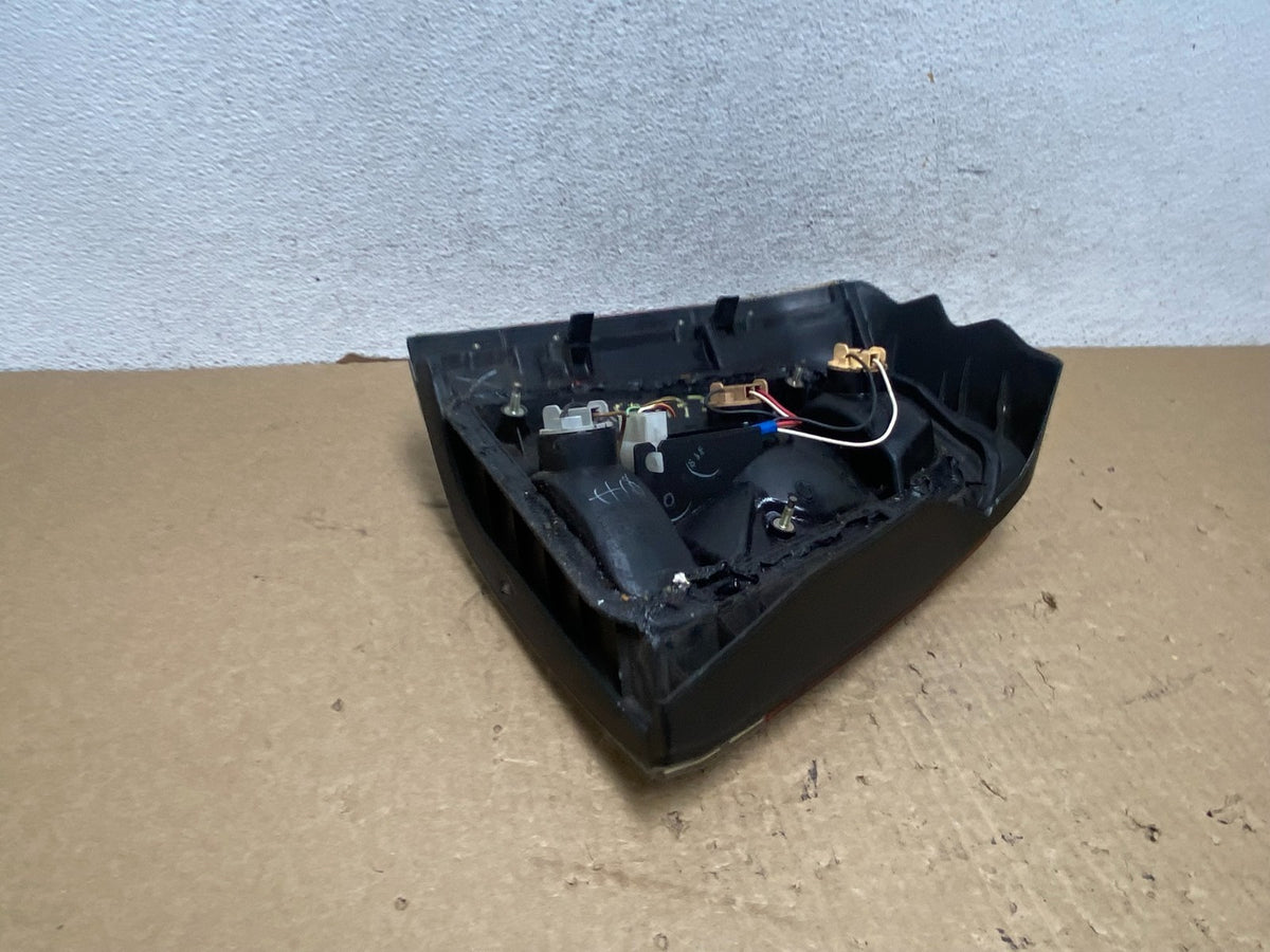1999 2000 Subaru Forester Right Passenger RH Side Tail Light AF7973 GD5