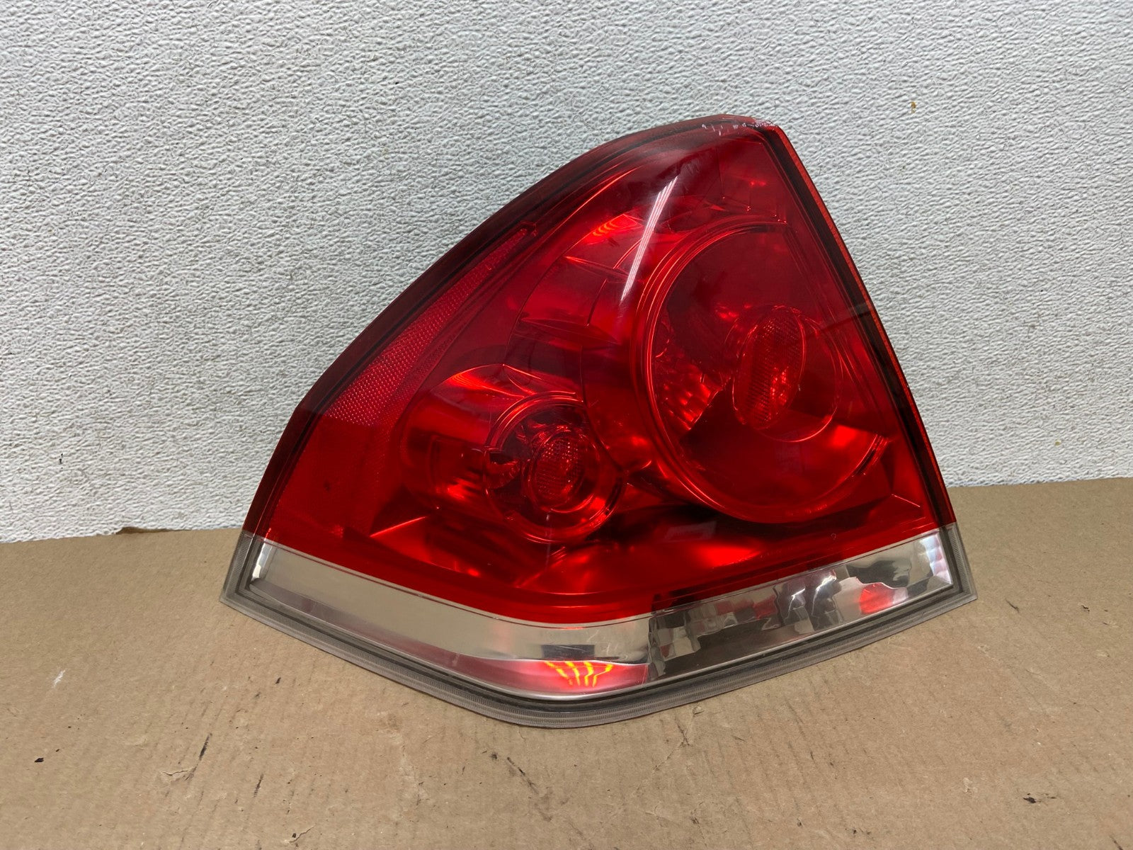 2006 to 2012 Chevrolet Impala Left Driver Lh Side Tail Light AG7931 LK0