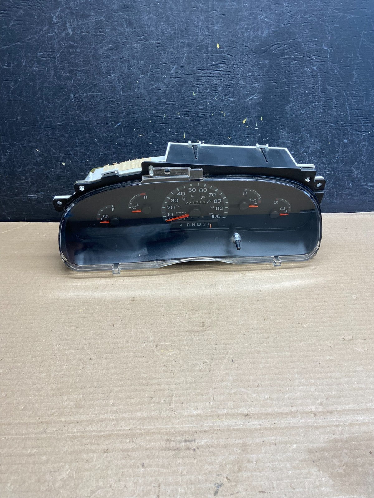 1997 to 2003 Ford E150 E250 VAN Gauge Speedometer Cluster AH1435 DG0