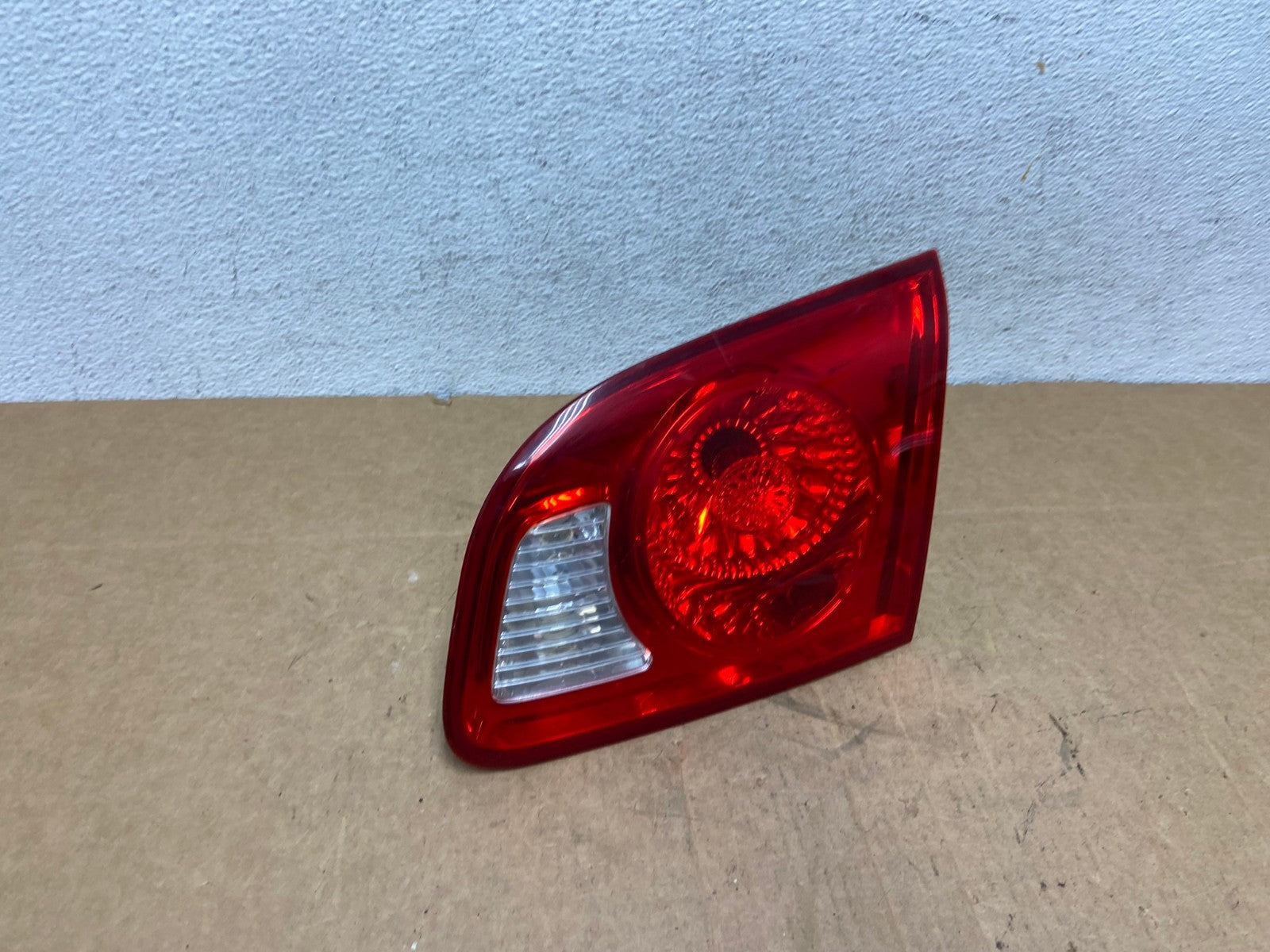 2007 2008 2009 Hyundai Santa Fe Right Passenger Tail Light Inner AD6147 LK2