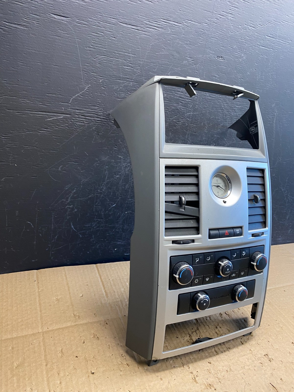 2008-2010 Dodge Grand Caravan Radio Bezel Climate Control AC Heater AD1918 DG3