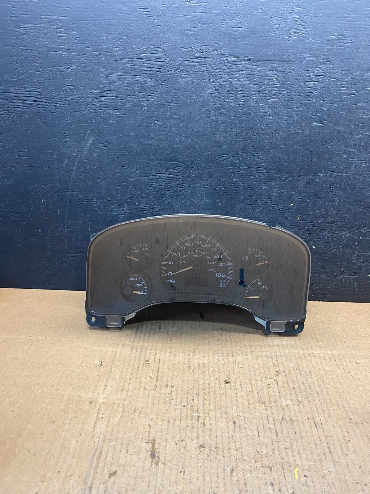 2004 to 2007 Chevrolet Express Speedometer Cluster Gauge N5186 PS0