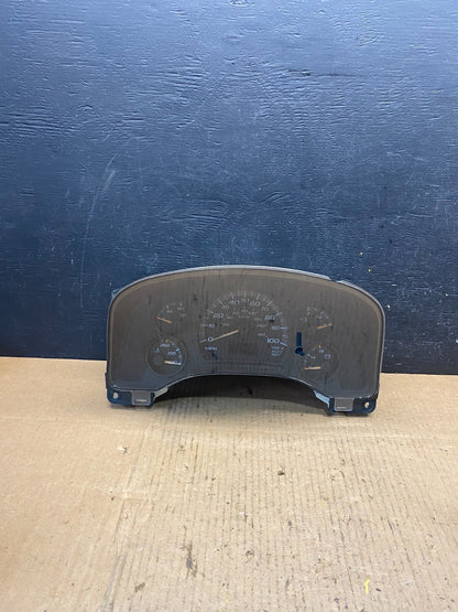 2004 to 2007 Chevrolet Express Speedometer Cluster Gauge N5186 PS0