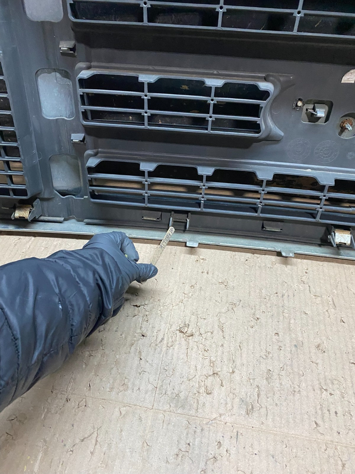 2008 to 2014 Ford Econoline E150 E250 Front Upper Chrome Grill Grille x8160 DG10