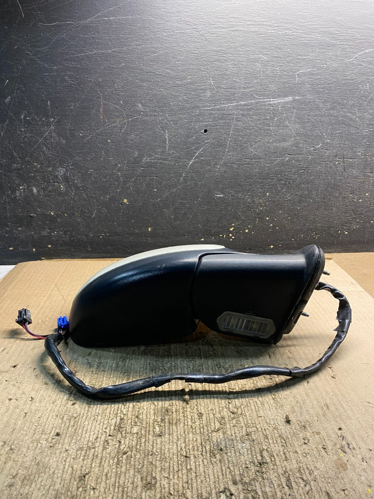 2003-2006 Cadillac Escalade Right Passenger Turn Sgn View Door Mirror Z2516 MS3