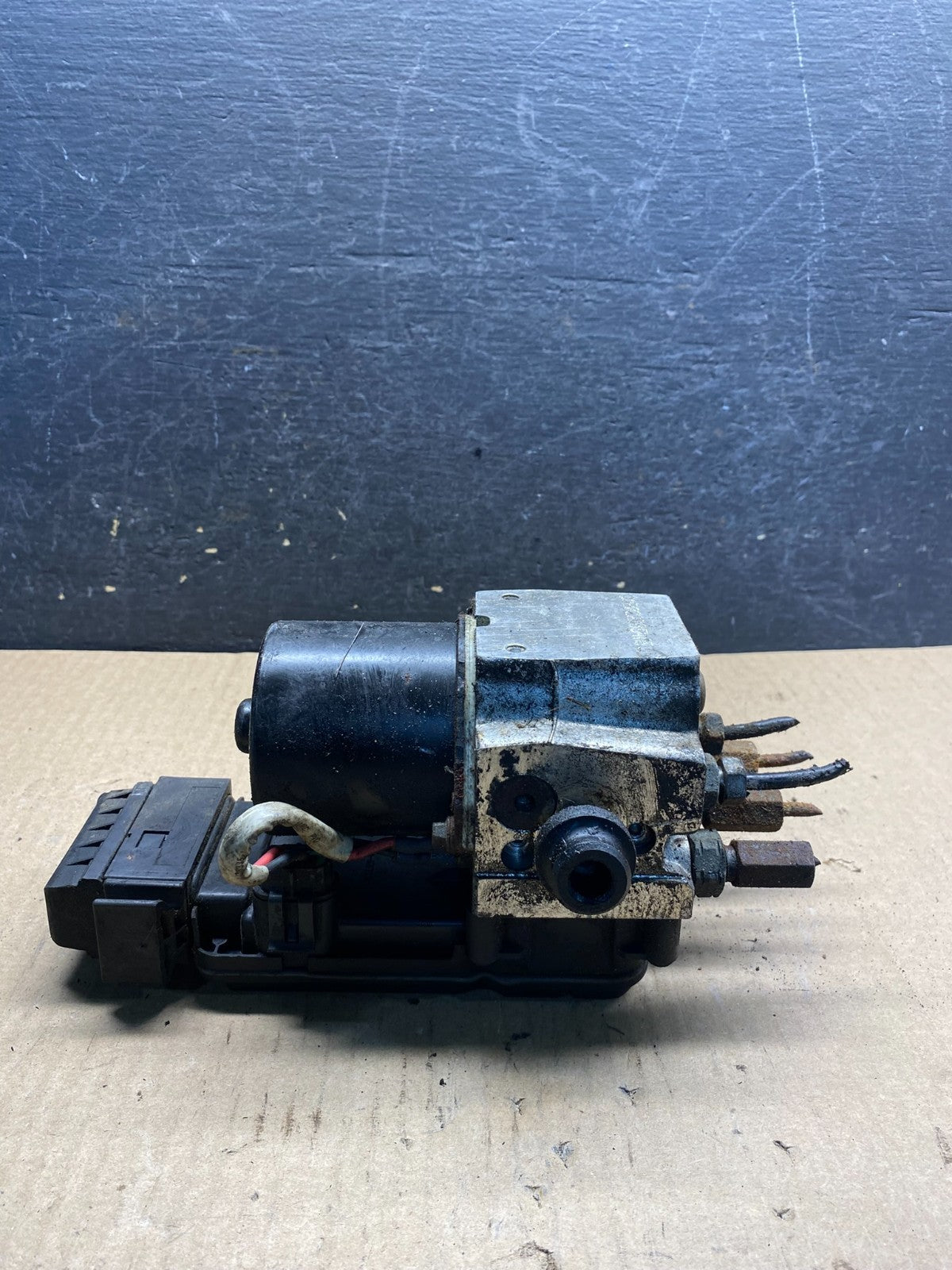 2006 Jeep Grand Cherokee Commander Fuse Box Relay Body Module BCM AH1650 DG2