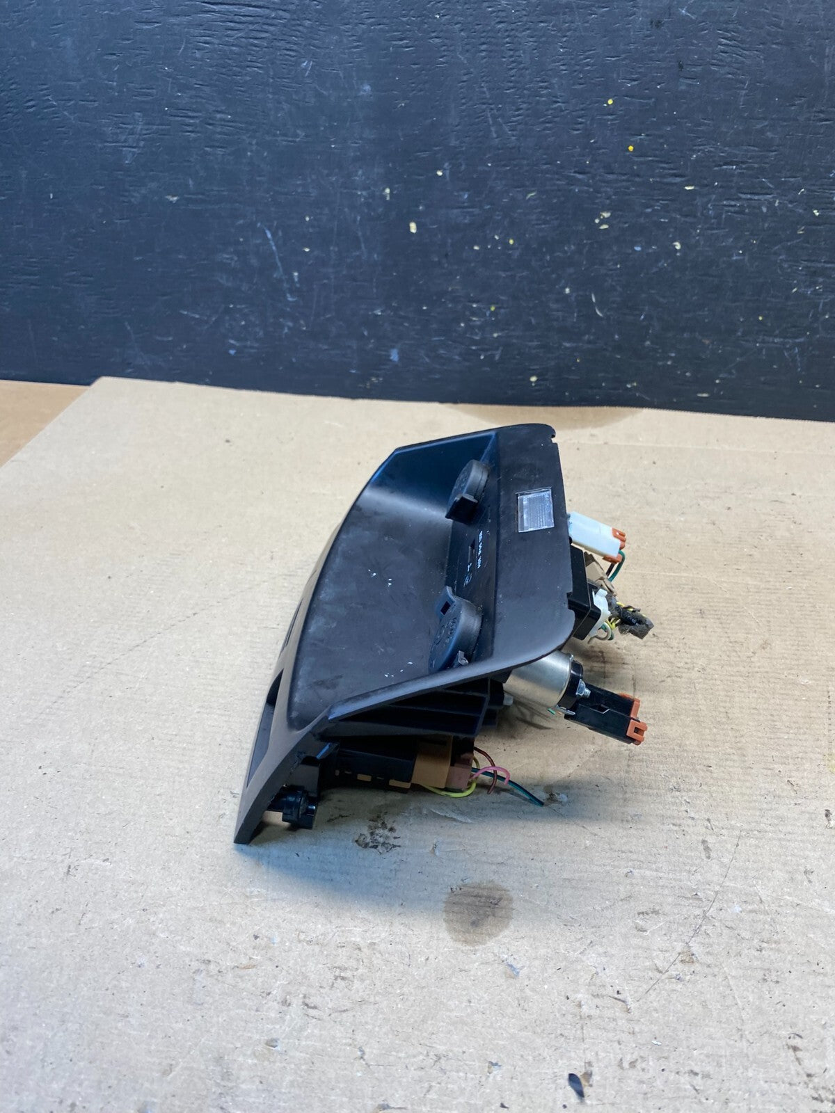 2011-2013 Kia Sorento Center Seat Heater Switches Aux USB Power Outlet O1537 DG2
