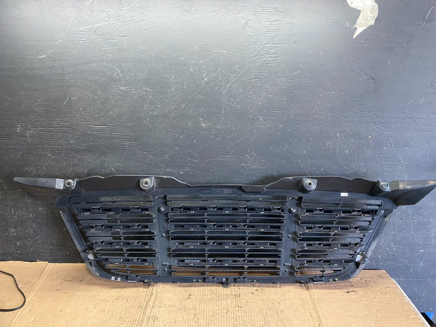 2009 to 2011 Freightliner Sprinter Front Upper Chrome Grill Grille P8566 PS4