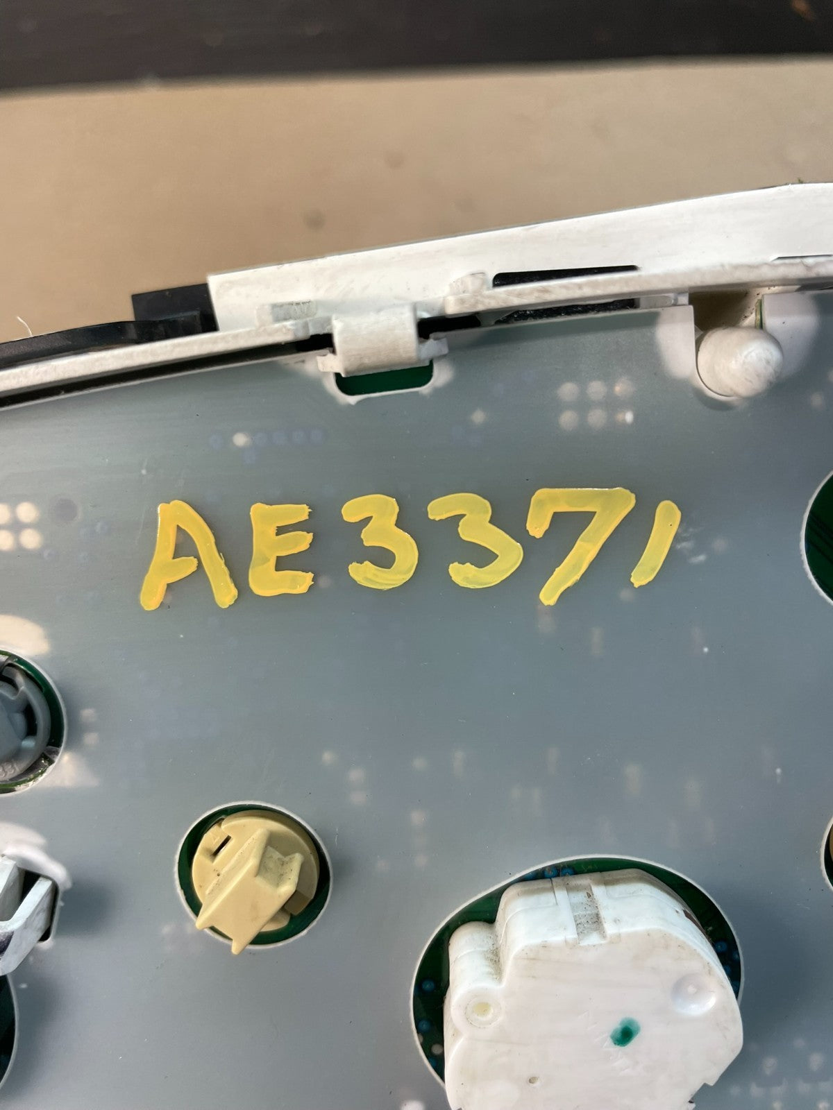 2006 Ford E350 Gauge Speedometer Cluster ae3371 DG8