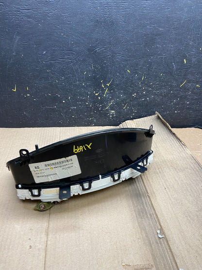 2008 2009 2010 Infiniti QX56 Gauge Speedometer Cluster OEM x1699 DG3