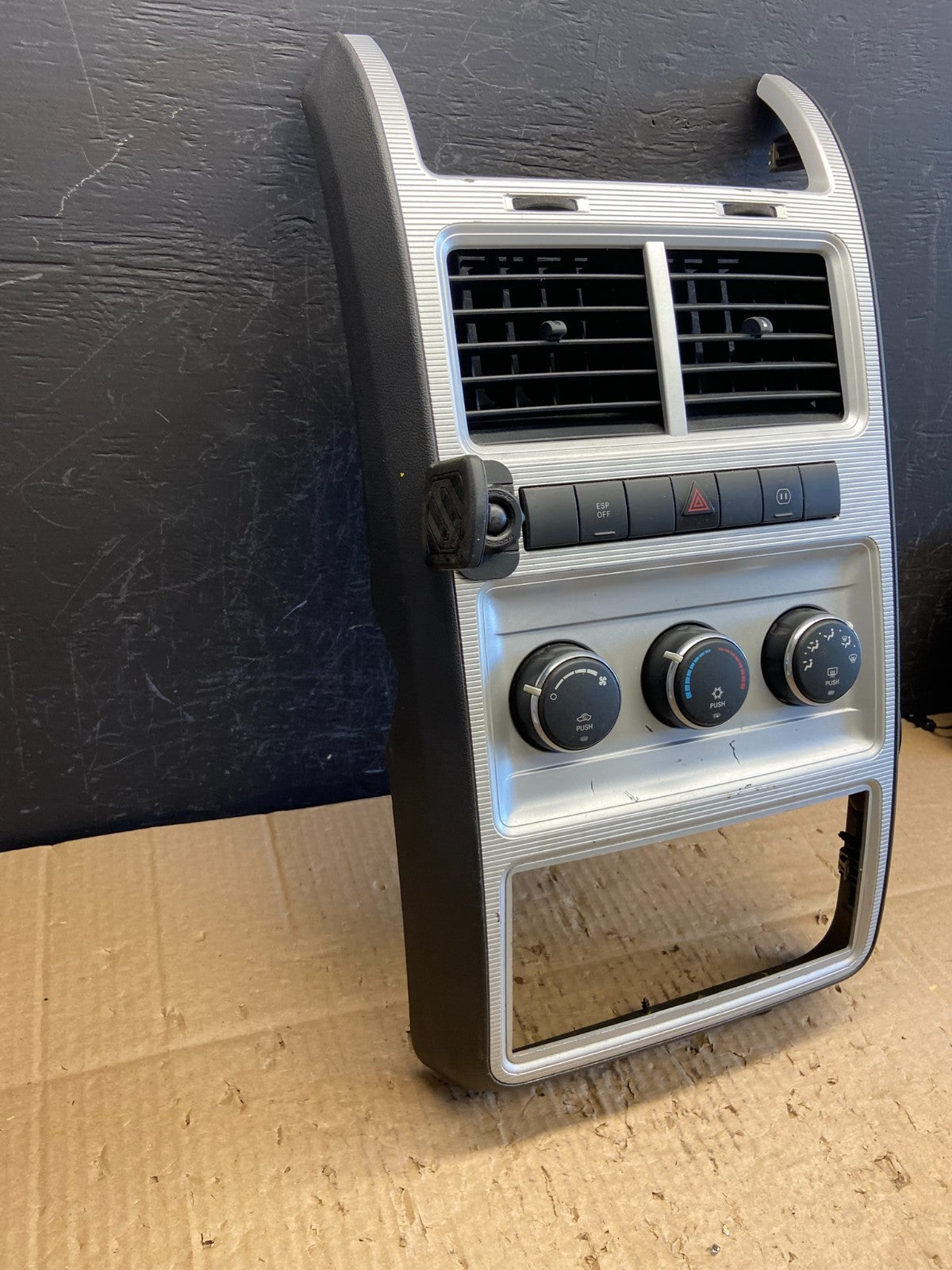 2009 2010 Dodge Journey Center Dash A/C AC Climate Control Bezel Trim AD2019 DG5