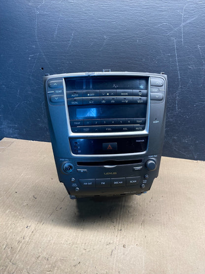 2009 to 2011 Lexus IS250 Screen Radio AM-FM CD Tuner Head Unit AE7824 DW0
