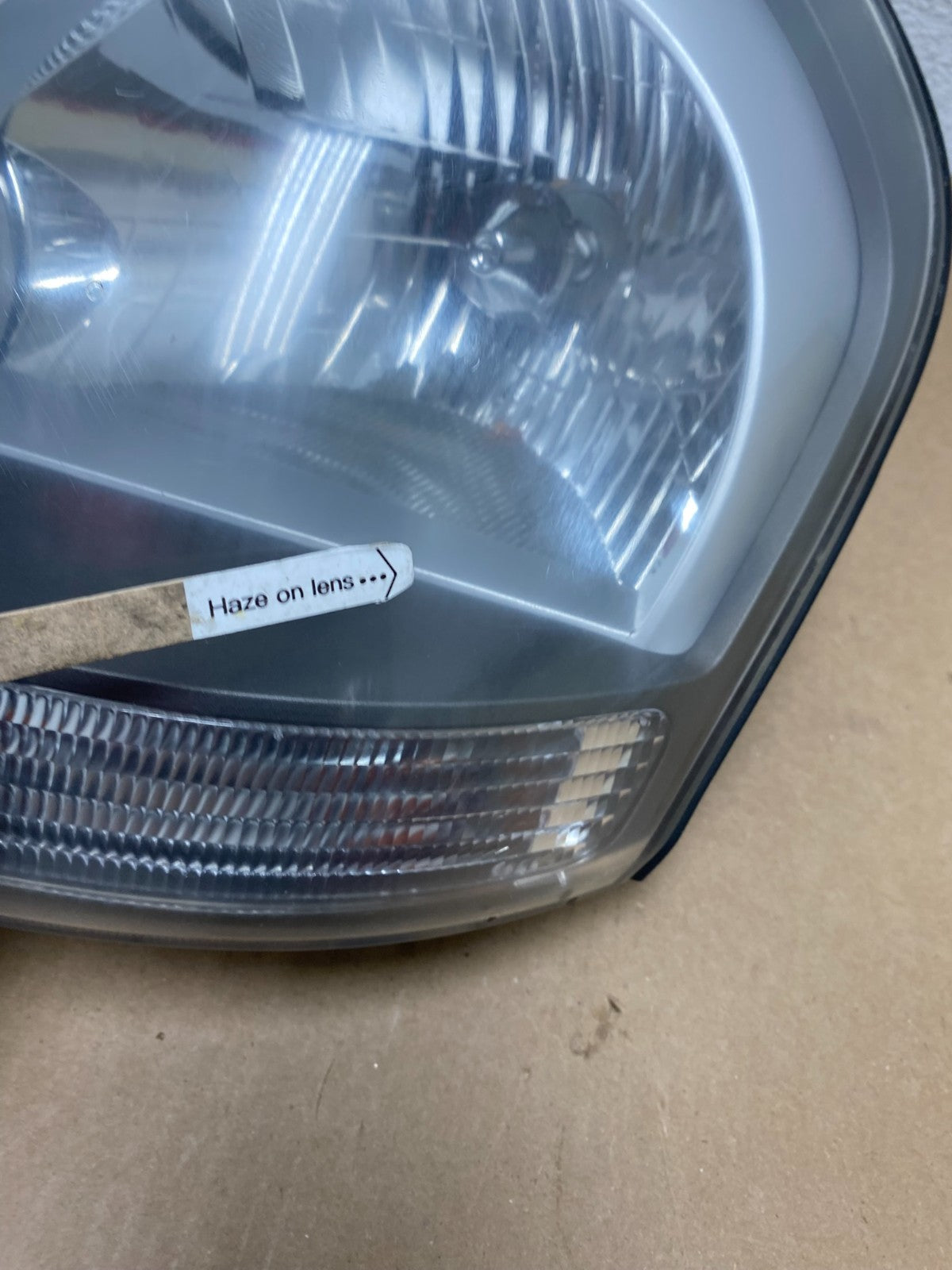 2005 to 2008 Hyundai Tucson Left Driver LH Side Headlight AD7874 DW4