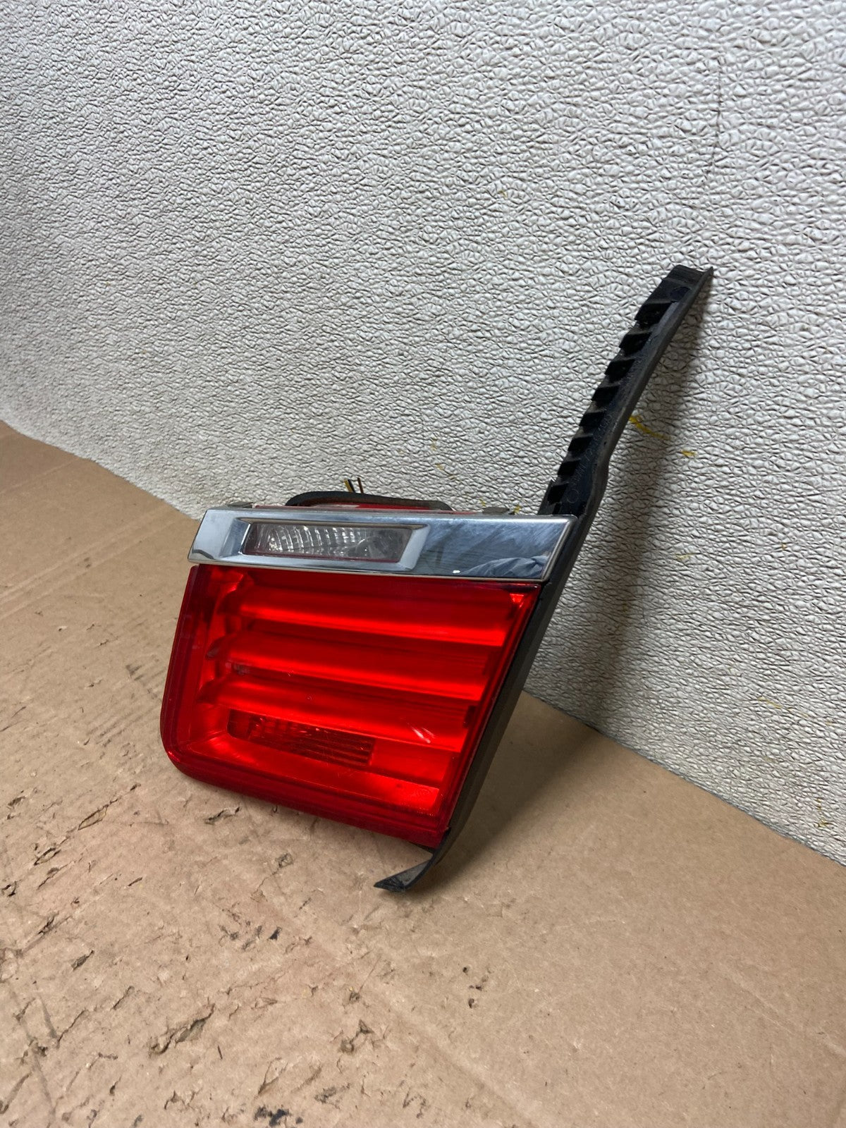 2009 - 2012 Bmw 7-Series F01 F02 750i Right Passenger Inner Tail Light Y0264 DW1