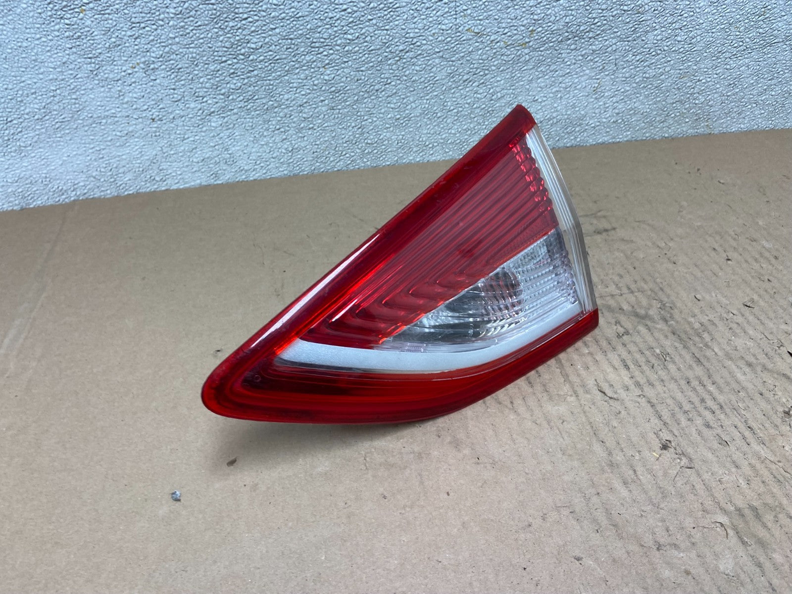 2013 to 2016 Ford Escape Right Passenger RH Side Inner Tail Light AD2455 LK2