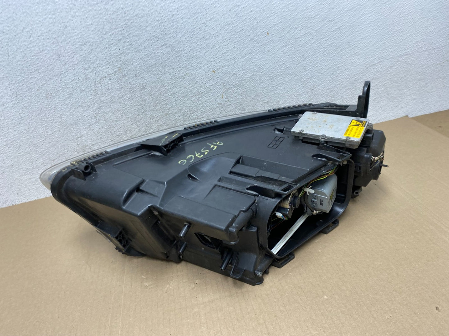 2005 to 2008 Audi A6 Left Driver Side Headlight Xenon HID AF5766 DW7