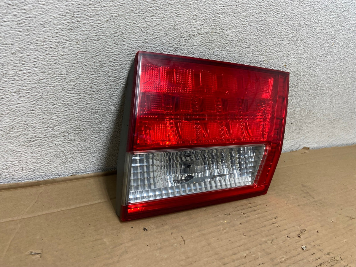 2005 2006 2007 Honda Odyssey Inner Right Passenger RH Tail Light AG9205 LK1