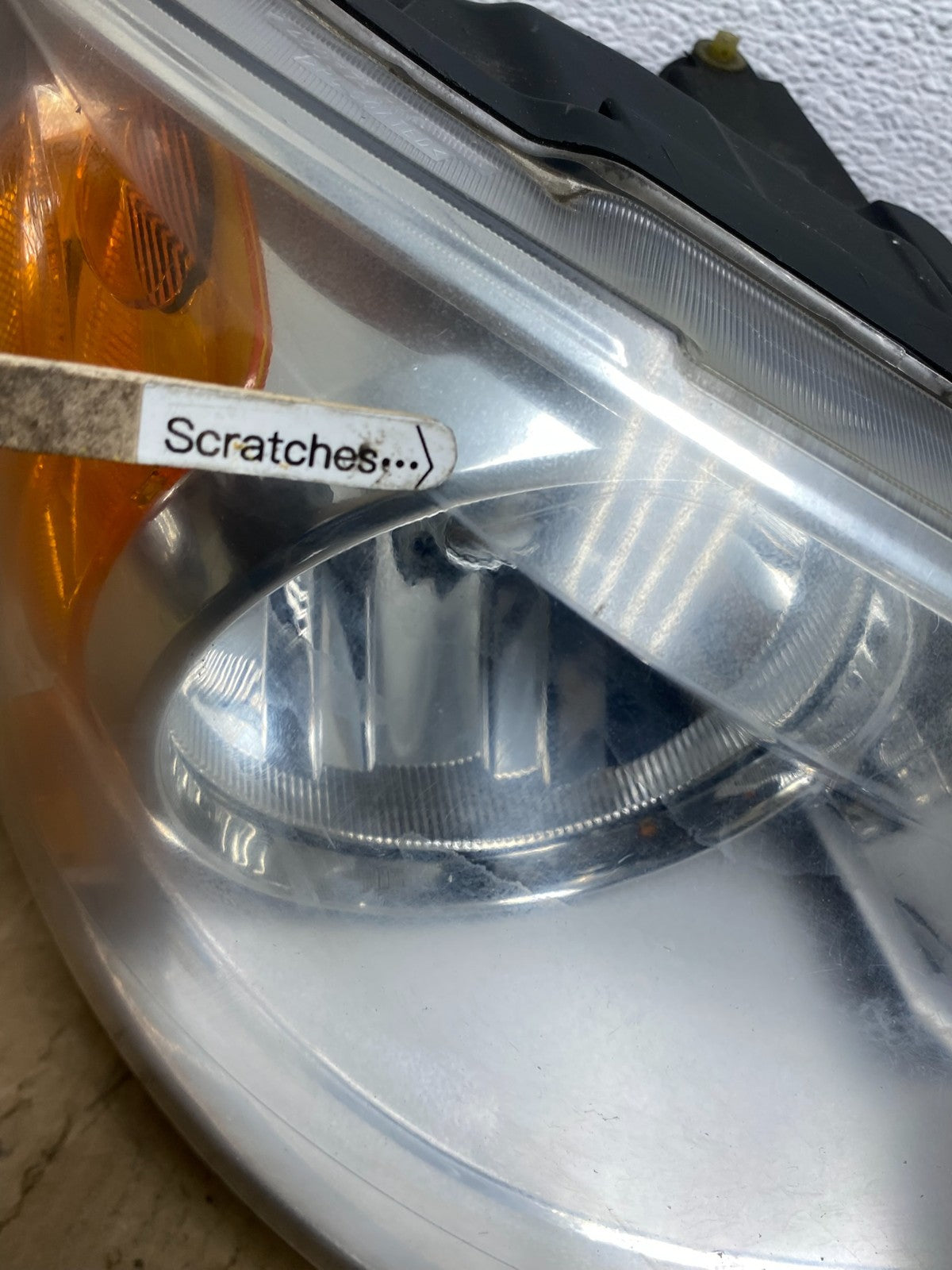 2011 to 2016 Chrysler Town and Country Right Passenger Headlight AD1388 DW3