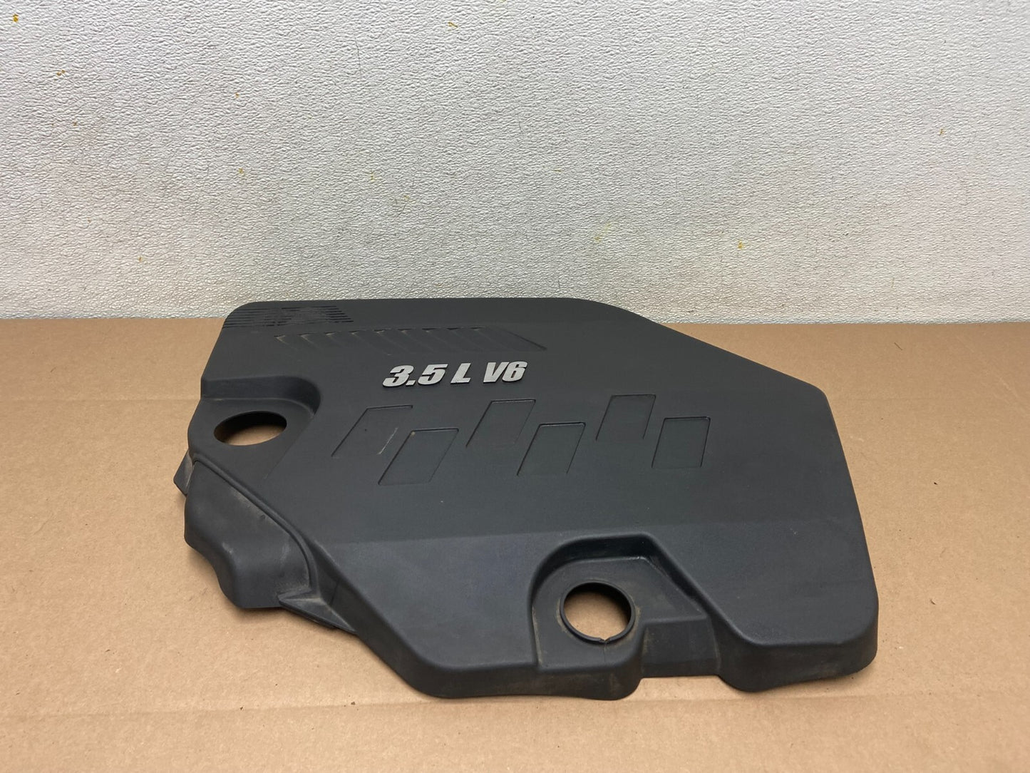 2007 to 2008  Saturn Aura 3.5L Engine Motor Cover E0858 OEM DG10