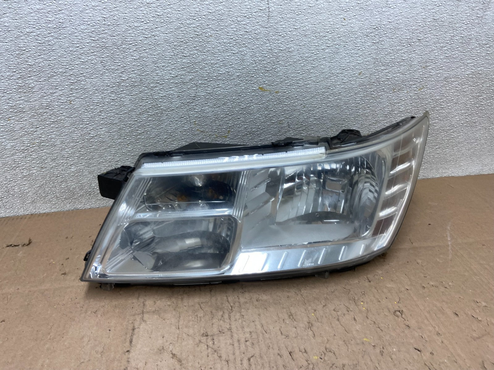 2009 to 2017 Dodge Journey Headlight Left Driver Lh Side Halogen Y3085 DW0