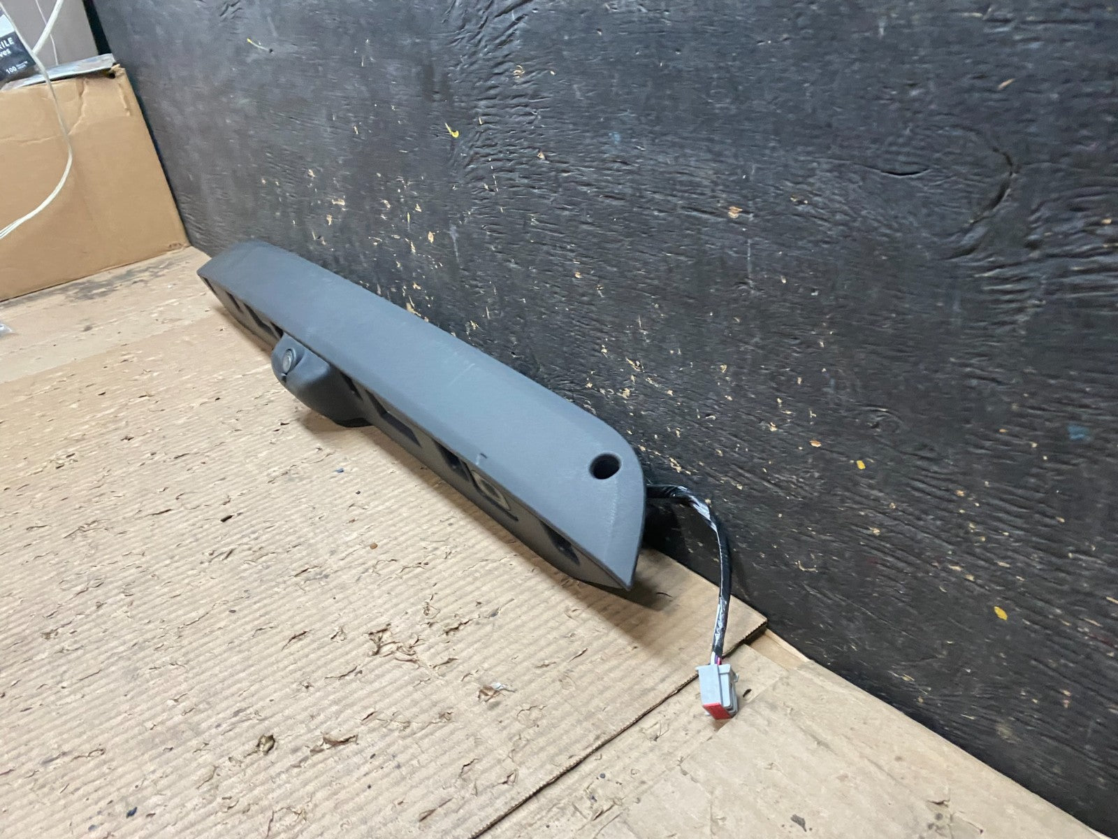 2020 to 2022 Ford Explorer Rear Tailgate Gate Trim Molding W/Camera OEM X0207 DG1
