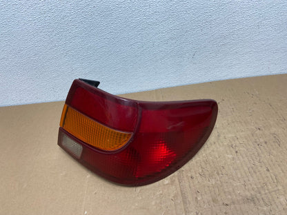 2000-2002 Saturn SL S-Series Right Passenger RH Side Tail Light OEM AB8005 LK1
