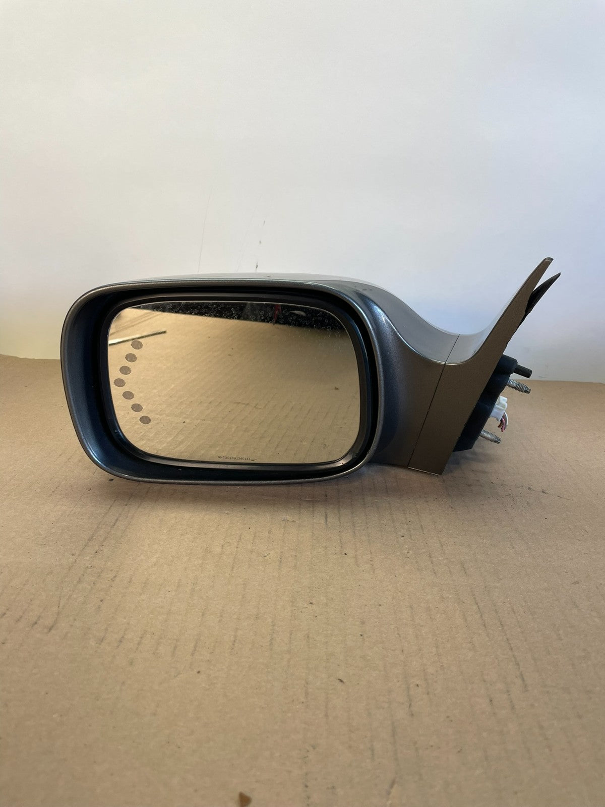 2005-2010 Toyota Avalon Left Driver LH View Turn Signal Door Mirror ah0426 DG7