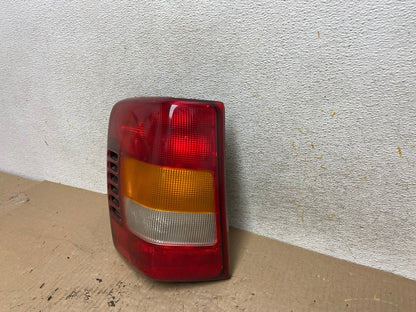 1999 - 2004 Jeep Grand Cherokee WJ Left Driver Lh Tail Light AH6035 LK2